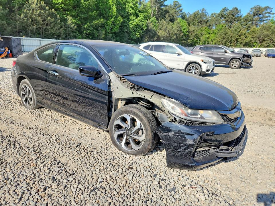 Продаж на аукціоні авто 2017 Honda Accord, vin: 1HGCT1B38HA009988, номер лоту: 58869806