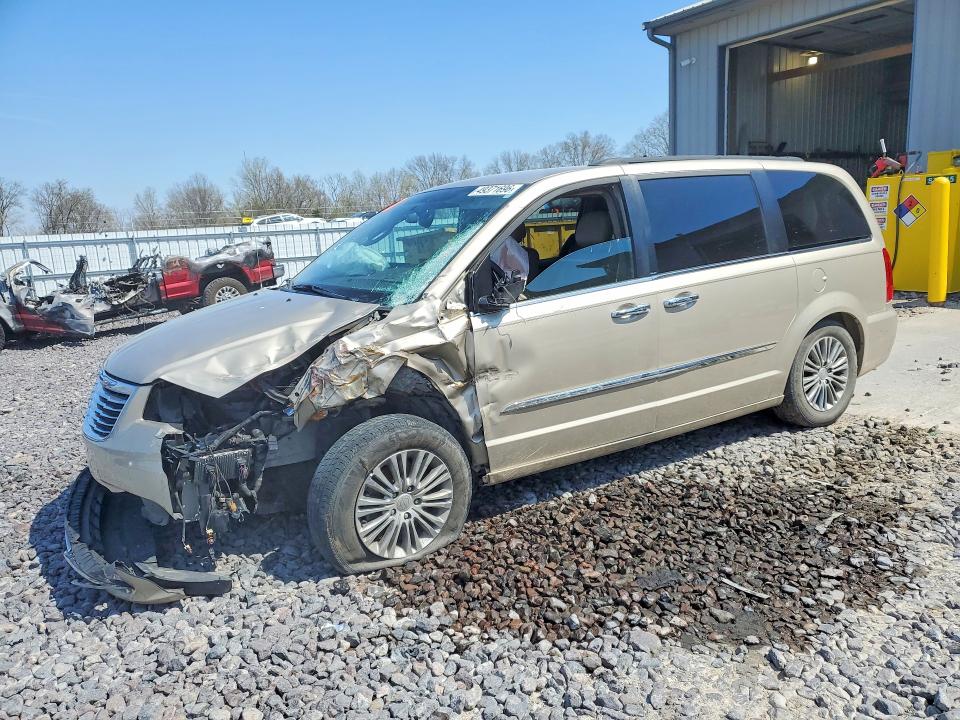 49371696 :رقم المزاد ، 2C4RC1CG8DR511660 vin ، 2013 Chrysler Town & Country مزاد بيع