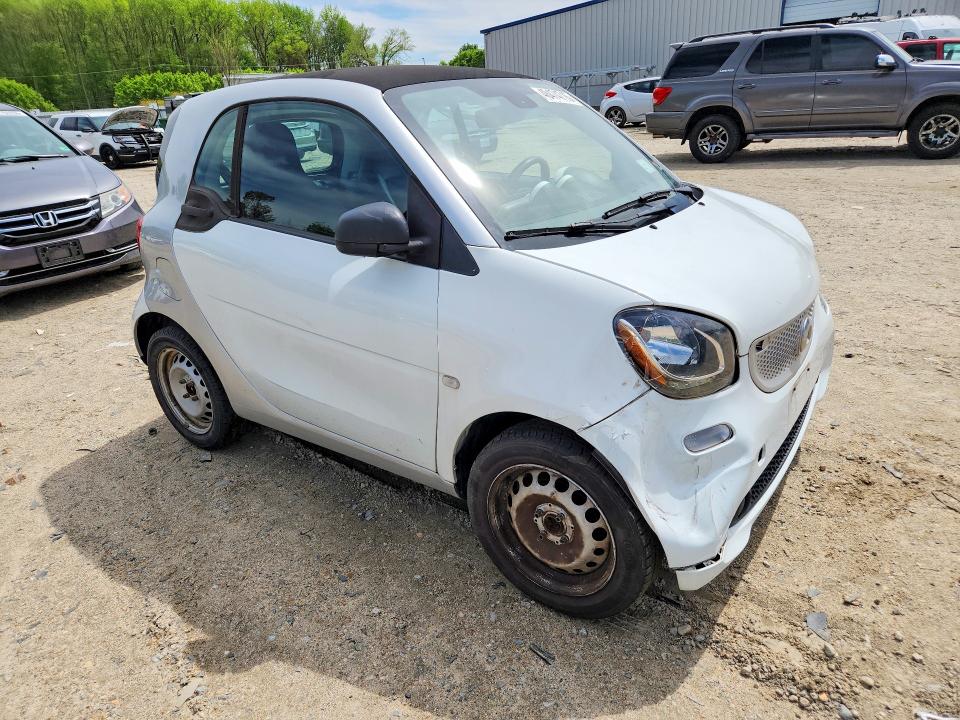 Продаж на аукціоні авто 2017 Smart Fortwo, vin: WMEFJ5DAXHK170908, номер лоту: 48474716