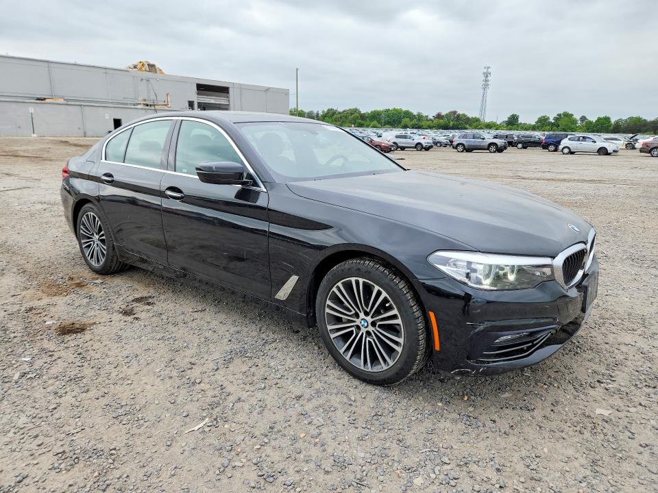 51761136 :رقم المزاد ، WBAJA7C53JWC74681 vin ، 2018 Bmw 530 مزاد بيع