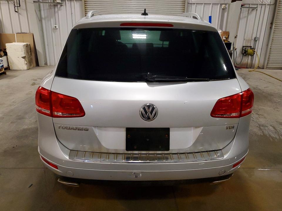 49778976 :رقم المزاد ، WVGEP9BP3DD013285 vin ، 2013 Volkswagen Touareg مزاد بيع