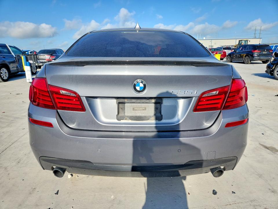 49133626 :رقم المزاد ، WBAFU7C58BC878028 vin ، 2011 Bmw 535 مزاد بيع
