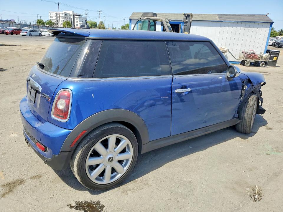 Продажа на аукционе авто 2008 Mini Cooper, vin: WMWMF73518TV39489, номер лота: 51336036