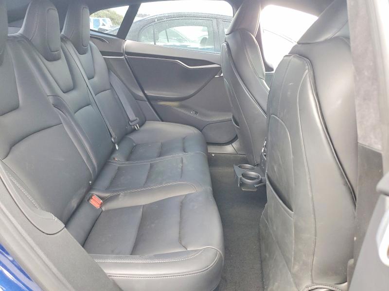 49246746 :رقم المزاد ، 5YJSA1E24LF381945 vin ، 2020 Tesla Model S مزاد بيع