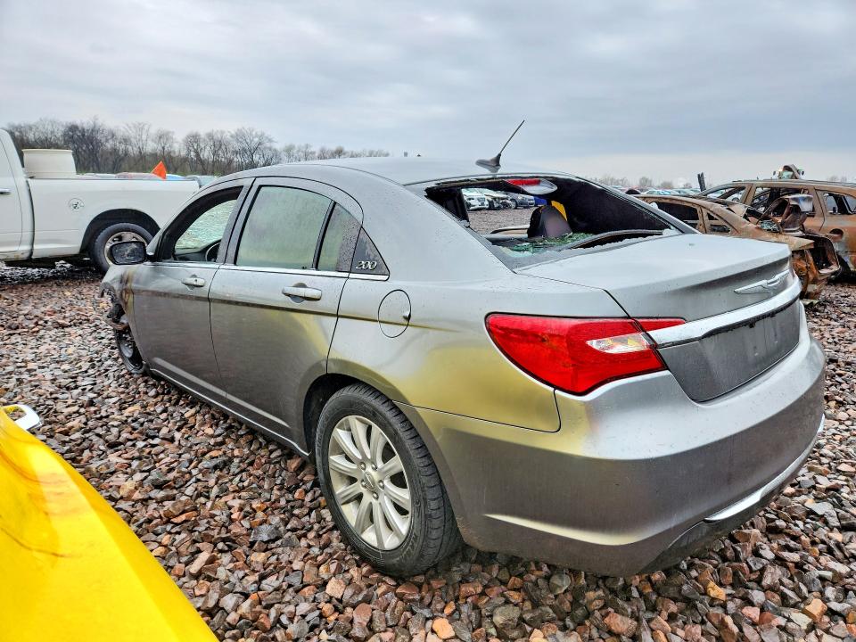 48275356 :رقم المزاد ، 1C3CCBBB4DN522187 vin ، 2013 Chrysler 200 مزاد بيع