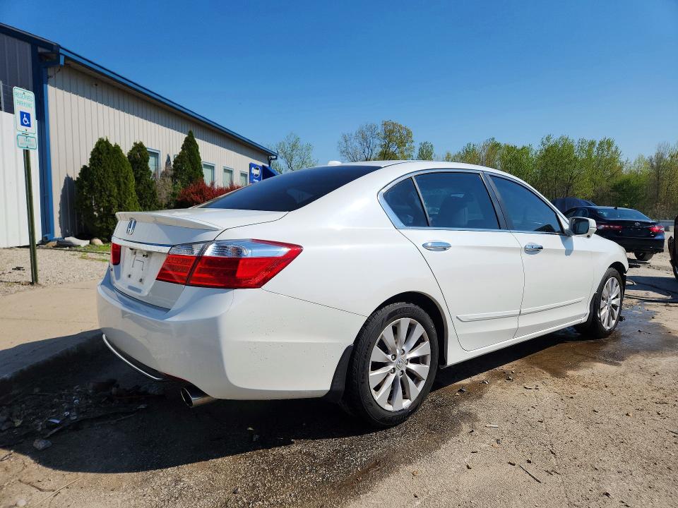 Продажа на аукционе авто 2014 Honda Accord, vin: 1HGCR2F88EA181010, номер лота: 49102766