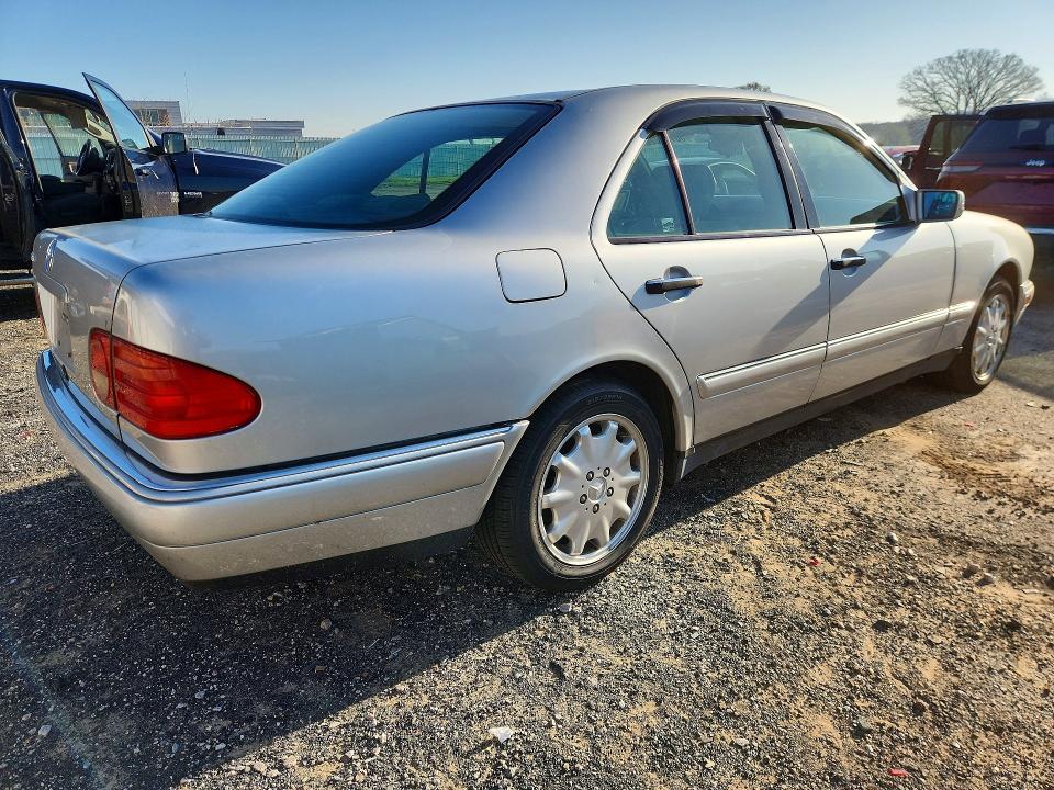 Продажа на аукционе авто 1998 Mercedes-benz E, vin: WDBJF65F7WA528722, номер лота: 50732626