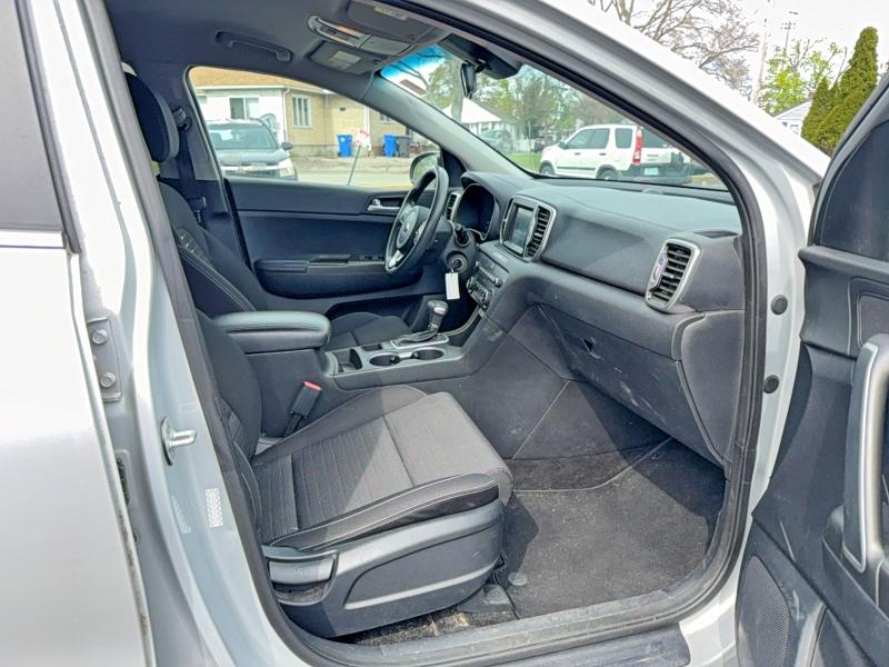 52049506 :رقم المزاد ، KNDPMCAC7H7037286 vin ، 2017 Kia Sportage مزاد بيع