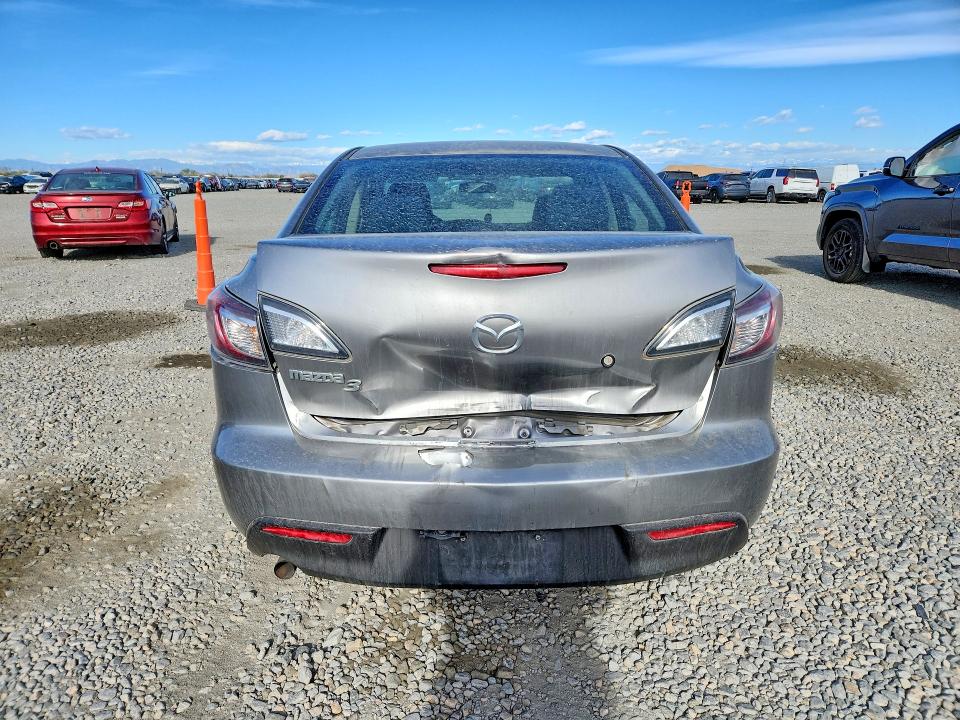 49739816 :رقم المزاد ، JM1BL1UF1B1416141 vin ، 2011 Mazda 3 مزاد بيع