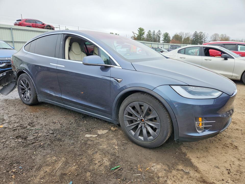 2018 Tesla Model X მანქანა იყიდება აუქციონზე, vin: 5YJXCBE25JF101694, აუქციონის ნომერი: 49408906