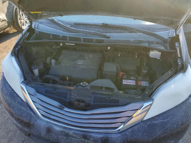48188066 :رقم المزاد ، 5TDYK3DC7BS173713 vin ، 2011 Toyota Sienna-v6 مزاد بيع