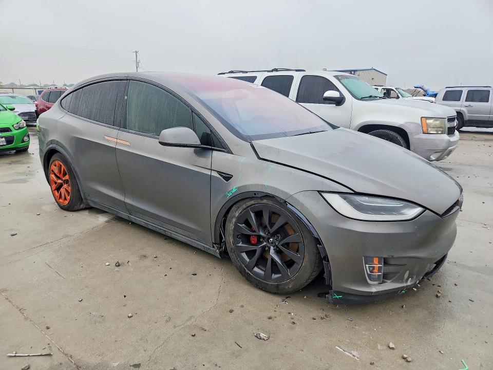 Продаж на аукціоні авто 2018 Tesla Model X, vin: 5YJXCBE48JF091275, номер лоту: 50646176