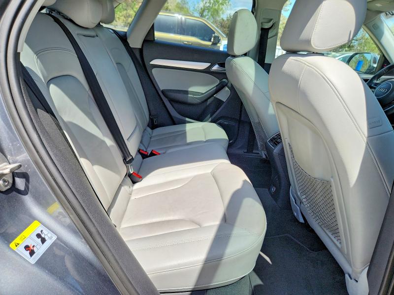 2015 Audi Q3 მანქანა იყიდება აუქციონზე, vin: WA1GFCFS8FR011513, აუქციონის ნომერი: 48330876