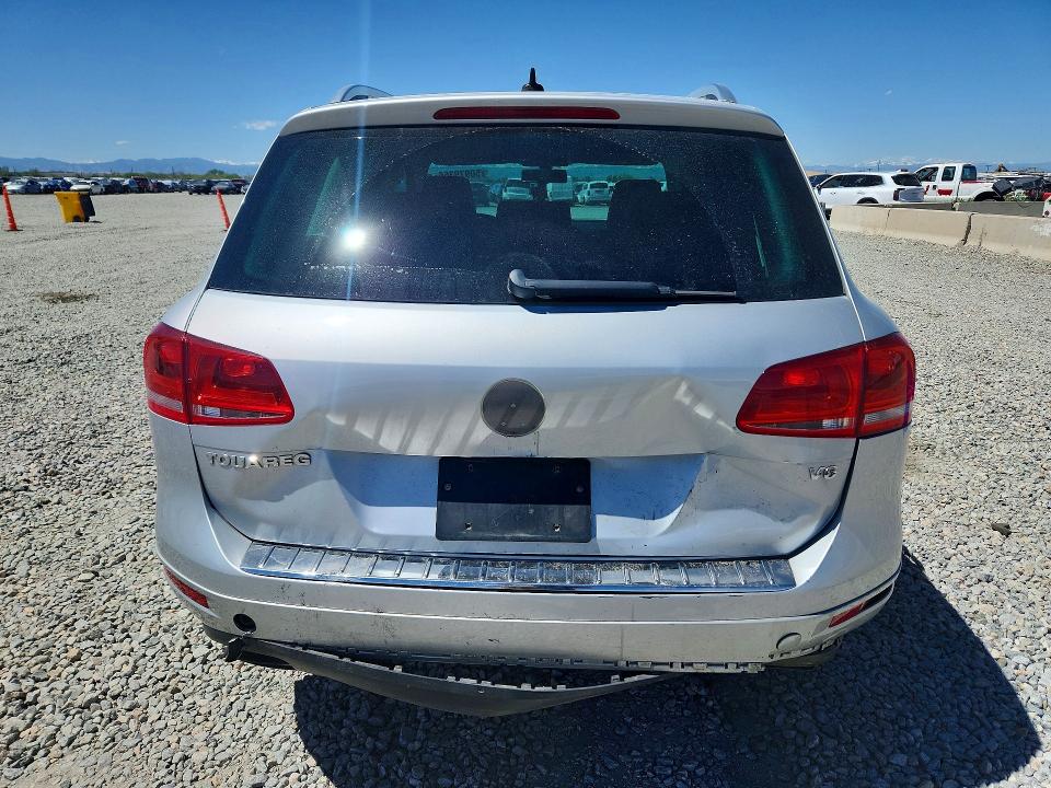 50979366 :رقم المزاد ، WVGEF9BP2DD006833 vin ، 2013 Volkswagen Touareg مزاد بيع