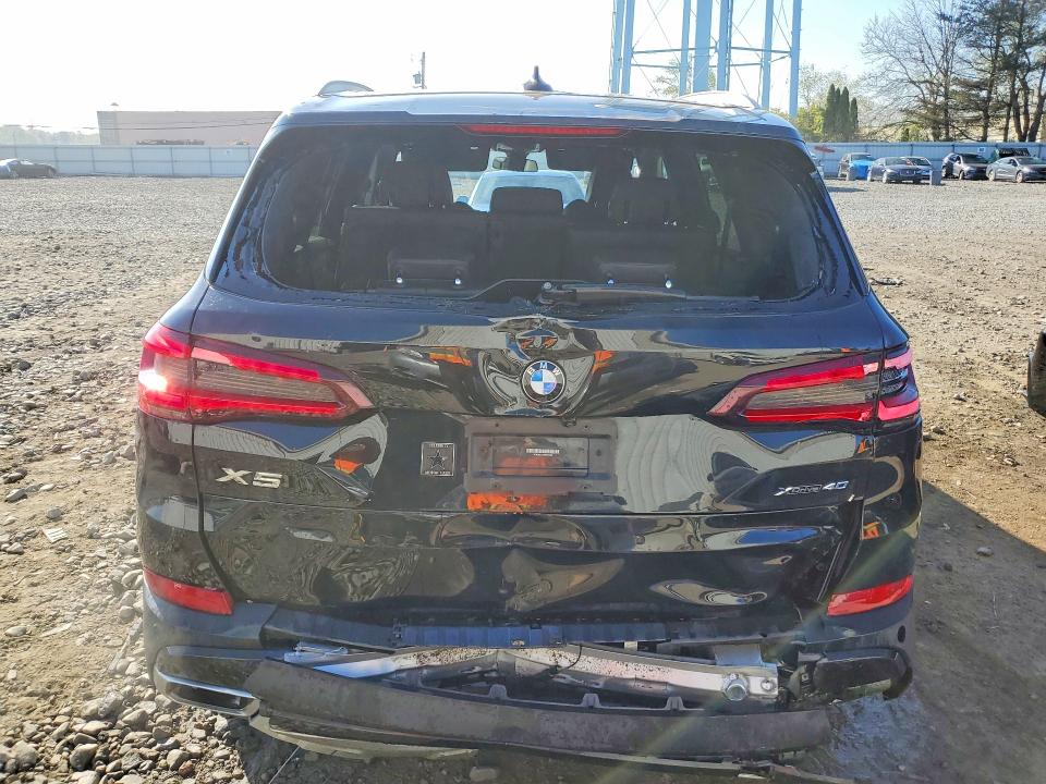 50575826 :رقم المزاد ، 5UXCR6C09M9F73306 vin ، 2021 Bmw X5 مزاد بيع