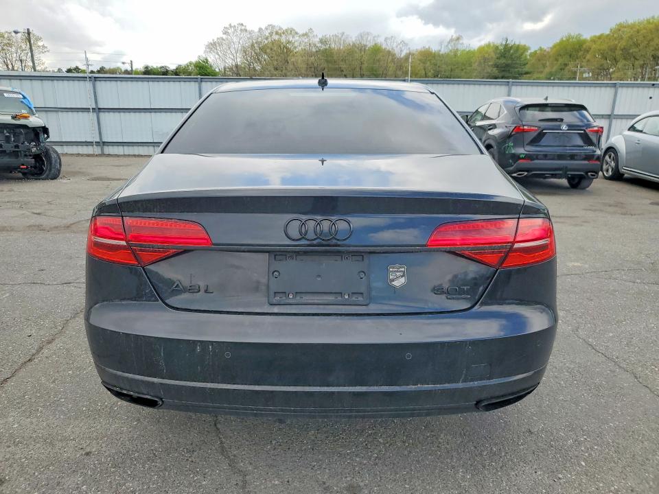 50639256 :رقم المزاد ، WAU44AFD1JN000421 vin ، 2018 Audi A8 مزاد بيع