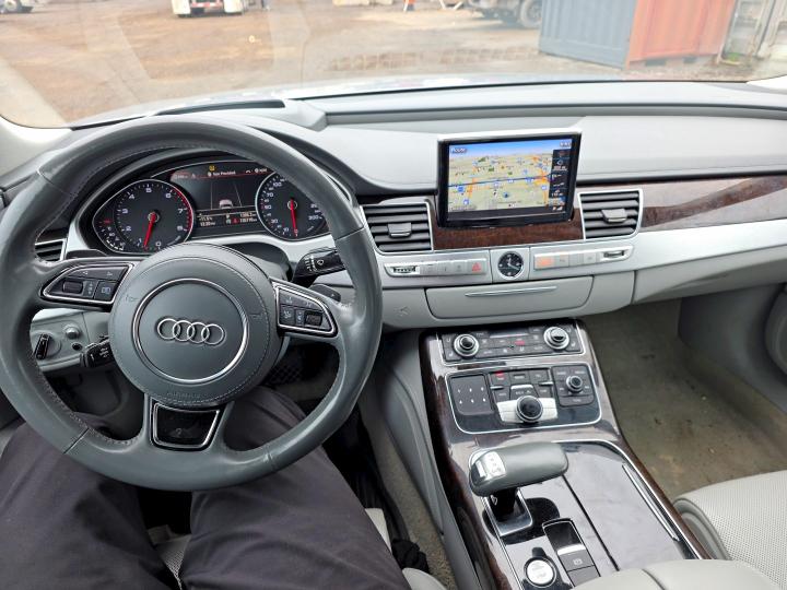 Продажа на аукционе авто 2017 Audi A8, vin: WAUK3AFD2HN009732, номер лота: 52004956