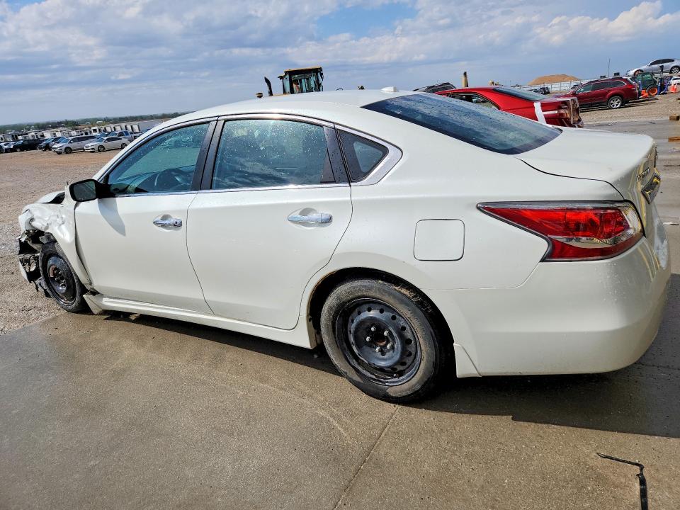 2015 Nissan Altima მანქანა იყიდება აუქციონზე, vin: 1N4AL3AP5FN392841, აუქციონის ნომერი: 51247486