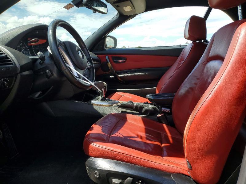 48949936 :رقم المزاد ، WBAUN7C5XBVM25425 vin ، 2011 Bmw 135 مزاد بيع