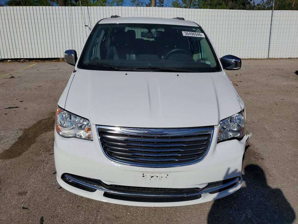 50496946 :رقم المزاد ، 2C4RC1CG4FR674924 vin ، 2015 Chrysler Town&count مزاد بيع