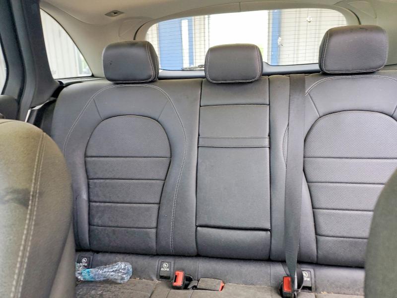 50254106 :رقم المزاد ، WDC0G8DB0LF693136 vin ، 2020 Mercedes-benz Glc مزاد بيع