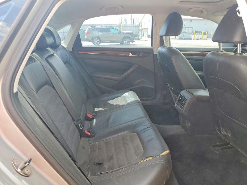 Продажа на аукционе авто 2013 Volkswagen Passat, vin: 1VWCN7A32DC142044, номер лота: 48582226