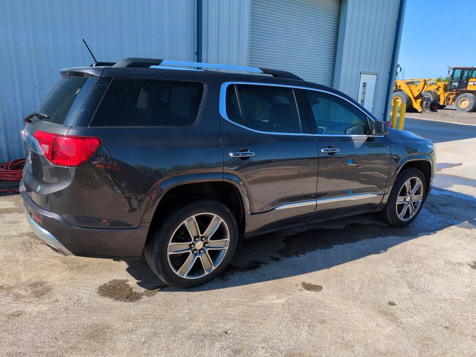 50159306 :رقم المزاد ، 1GKKNPLS7HZ135665 vin ، 2017 Gmc Acadia مزاد بيع