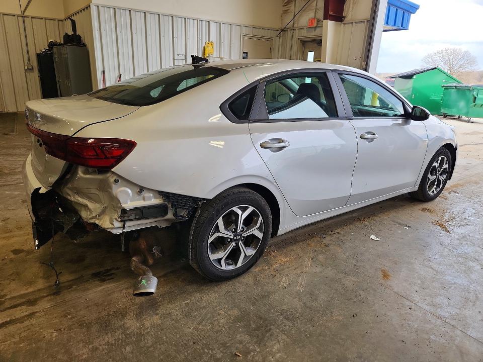 2021 Kia Forte მანქანა იყიდება აუქციონზე, vin: 3KPF24AD8ME341463, აუქციონის ნომერი: 49630126