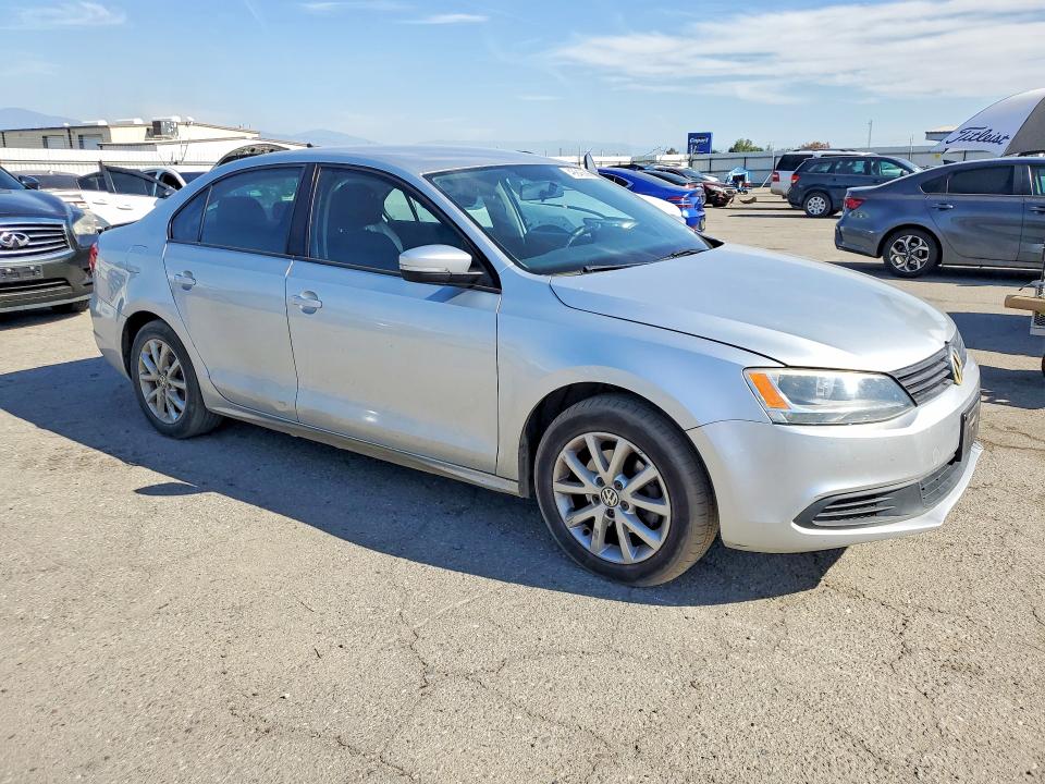49945666 :رقم المزاد ، 3VWDZ7AJ3BM315542 vin ، 2011 Volkswagen Jetta مزاد بيع