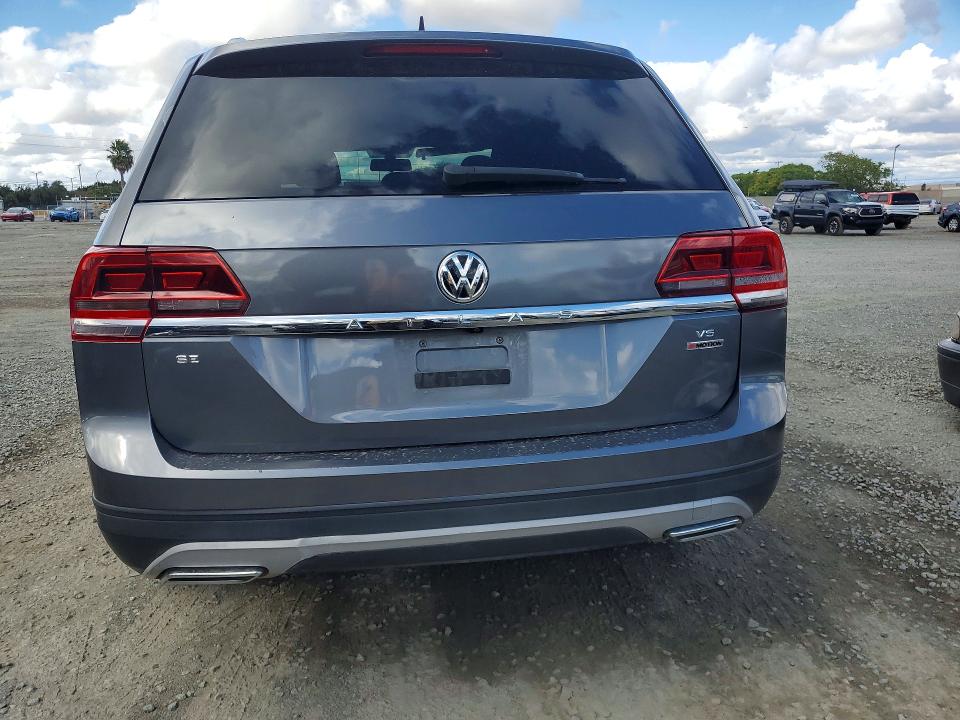 49587276 :رقم المزاد ، 1V2KR2CA2JC540348 vin ، 2018 Volkswagen Atlas مزاد بيع