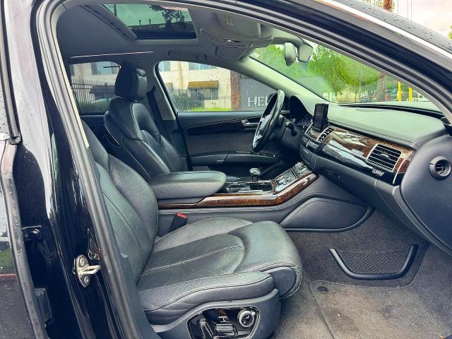 Продаж на аукціоні авто 2011 Audi A8, vin: WAURVAFD2BN024120, номер лоту: 51207346