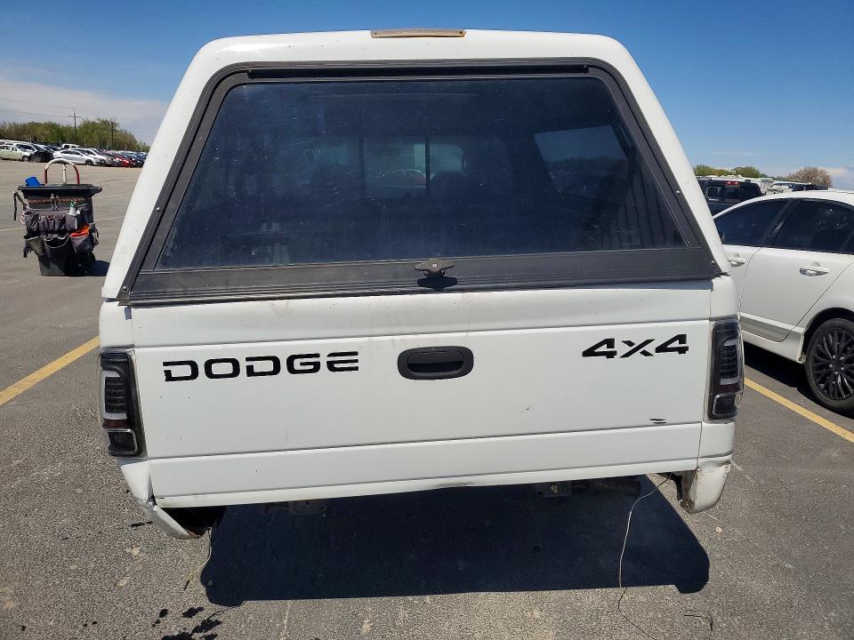 52102156 :رقم المزاد ، 1B7GG2AX71S163512 vin ، 2001 Dodge Dakota مزاد بيع
