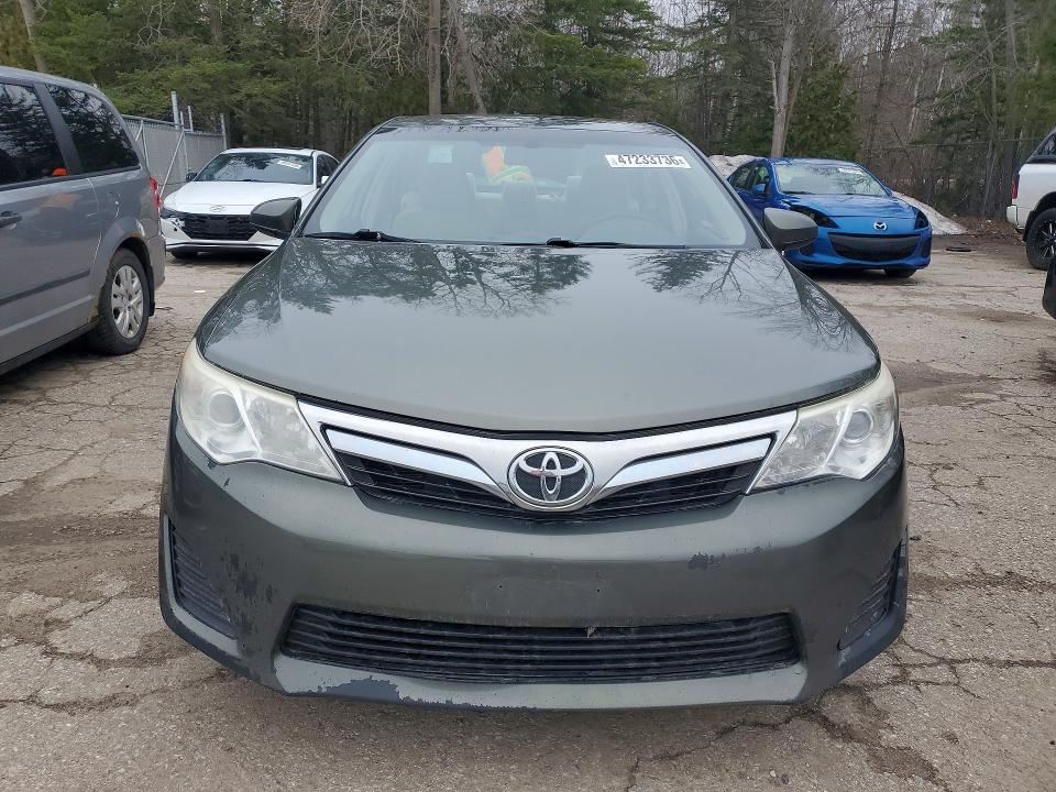 47233736 :رقم المزاد ، 4T1BF1FK8EU778287 vin ، 2014 Toyota Camry مزاد بيع