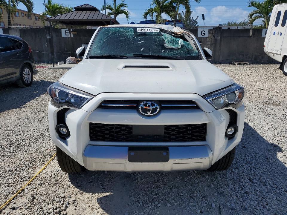 49011286 :رقم المزاد ، JTEPU5JR0R6275418 vin ، 2024 Toyota 4runner مزاد بيع