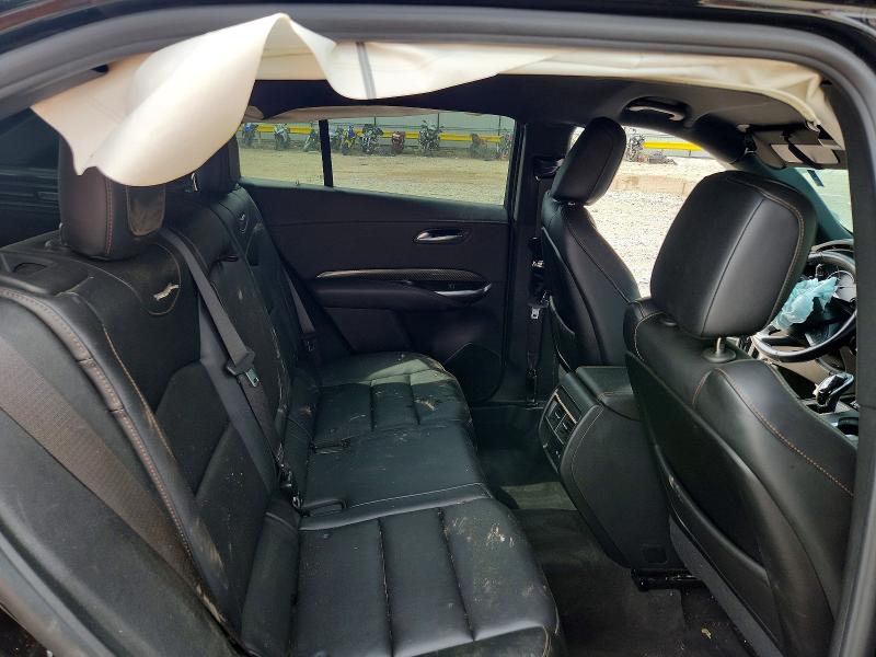 49505096 :رقم المزاد ، 1GYFZER4XMF008512 vin ، 2021 Cadillac Xt4 مزاد بيع