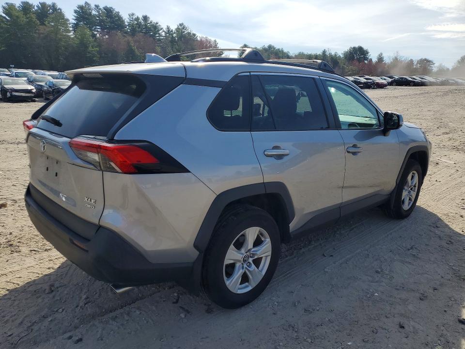 Продажа на аукционе авто 2021 Toyota Rav4, vin: 2T3P1RFV6MC157750, номер лота: 49940756