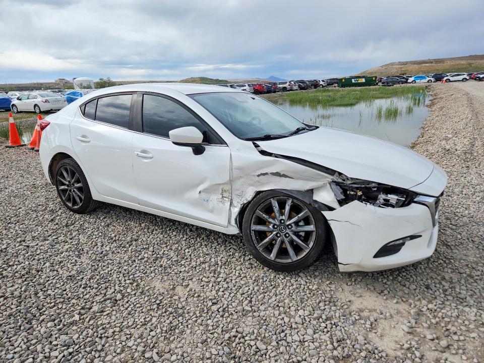 49456156 :رقم المزاد ، 3MZBN1V34JM185250 vin ، 2018 Mazda 3 مزاد بيع