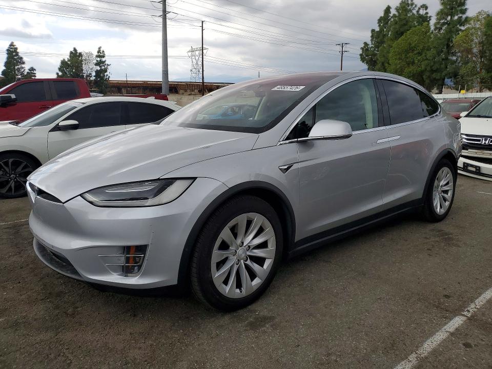 Auction sale of the 2018 Tesla Model X, vin: 5YJXCBE29JF115372, lot number: 48557426