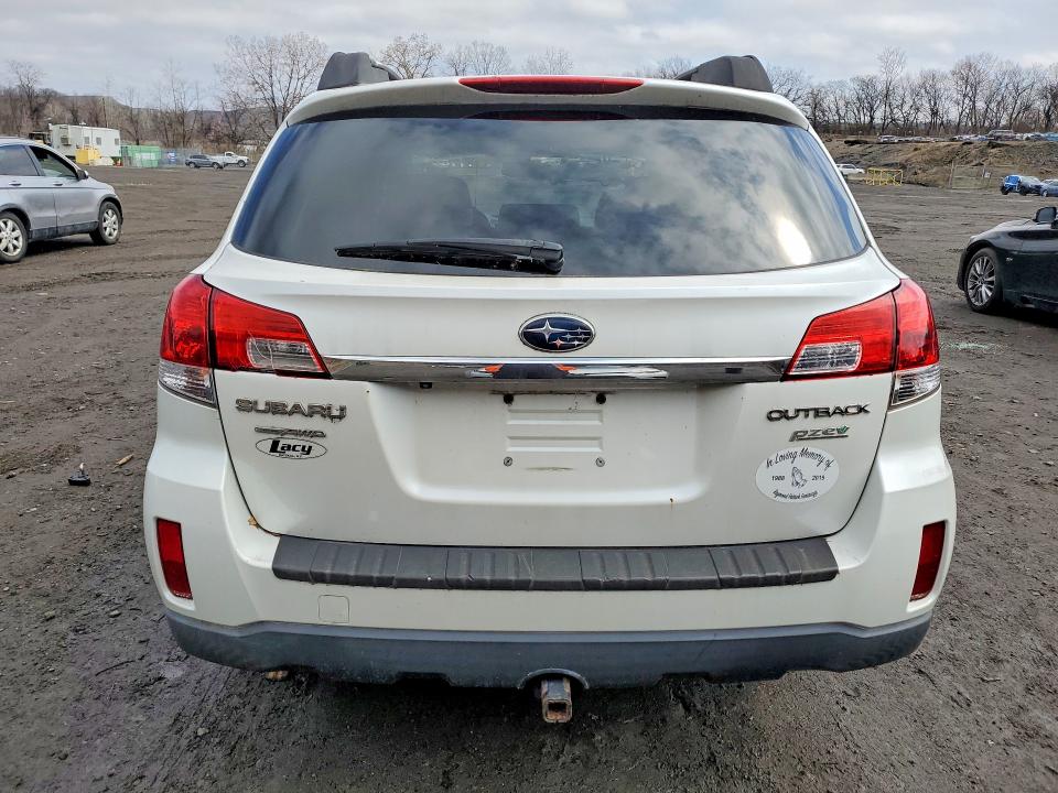 52842536 :رقم المزاد ، 4S4BRBGC4B1395240 vin ، 2011 Subaru Outback مزاد بيع