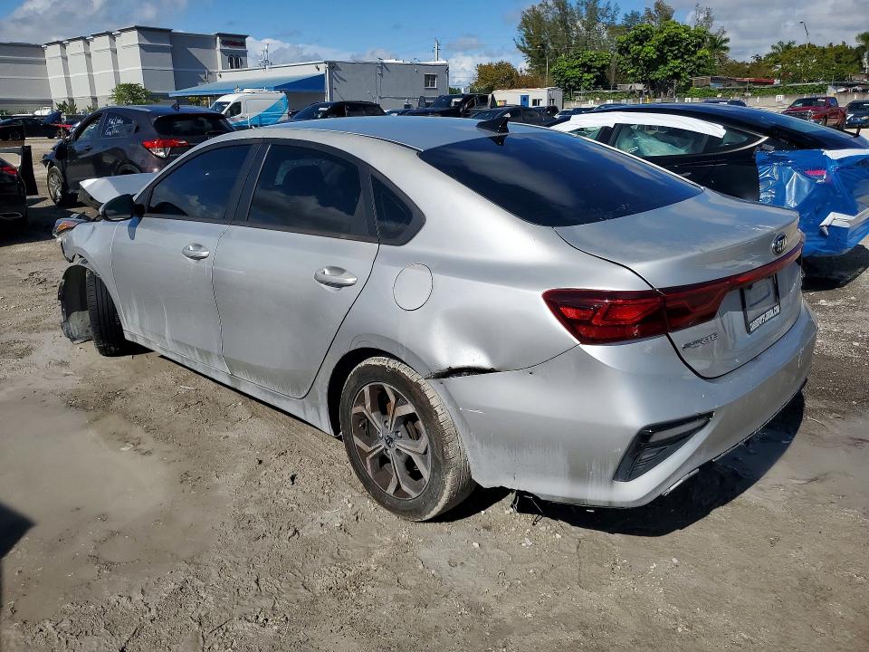 2021 Kia Forte მანქანა იყიდება აუქციონზე, vin: 3KPF24AD0ME348763, აუქციონის ნომერი: 47269686