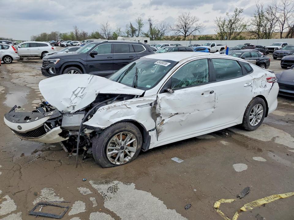 2018 Kia Optima მანქანა იყიდება აუქციონზე, vin: 5XXGT4L38JG204872, აუქციონის ნომერი: 48489336