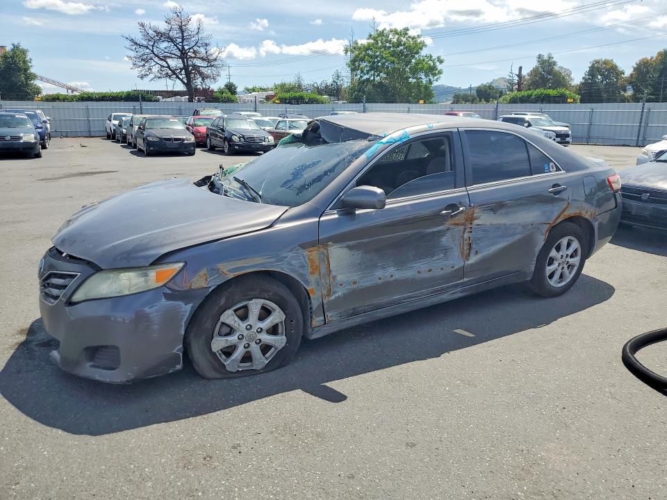 47563786 :رقم المزاد ، 4T1BF3EKXAU085292 vin ، 2010 Toyota Camry مزاد بيع