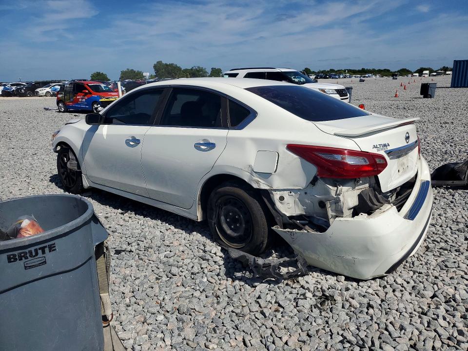 2018 Nissan Altima მანქანა იყიდება აუქციონზე, vin: 1N4AL3AP1JC140623, აუქციონის ნომერი: 49742166