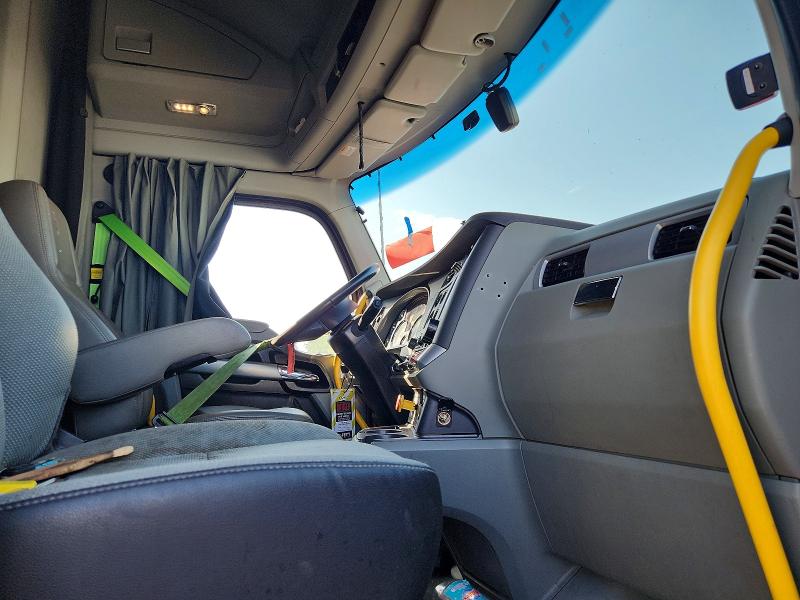 Продажа на аукционе авто 2021 Kenworth T680, vin: 1XKYDP9X2MJ436644, номер лота: 49572126