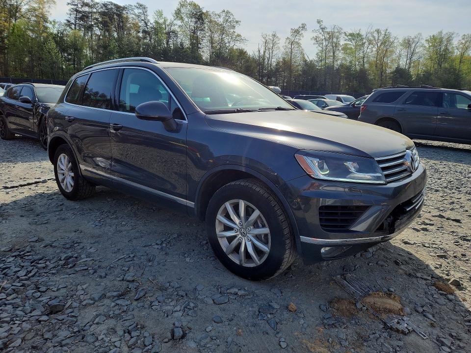 Aukcja sprzedaży 2015 Volkswagen Touareg, vin: WVGEF9BP6FD006644, numer aukcji: 49884056