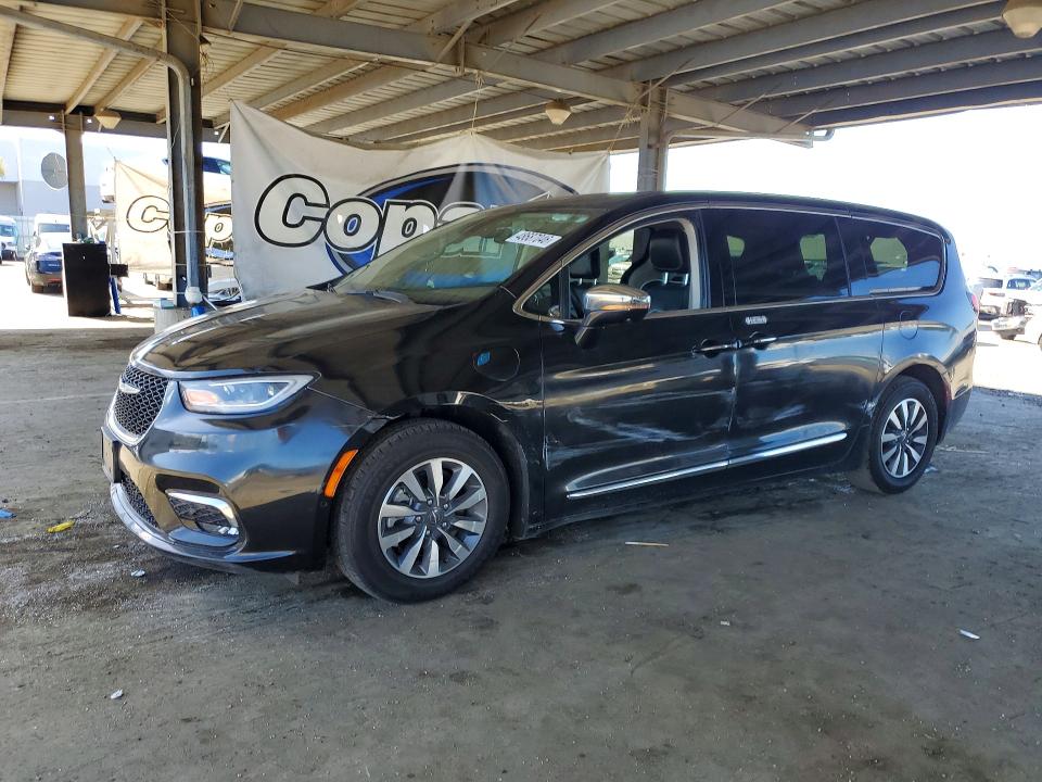 Продажа на аукционе авто 2022 Chrysler Pacifica, vin: 2C4RC1S76NR173484, номер лота: 48687046