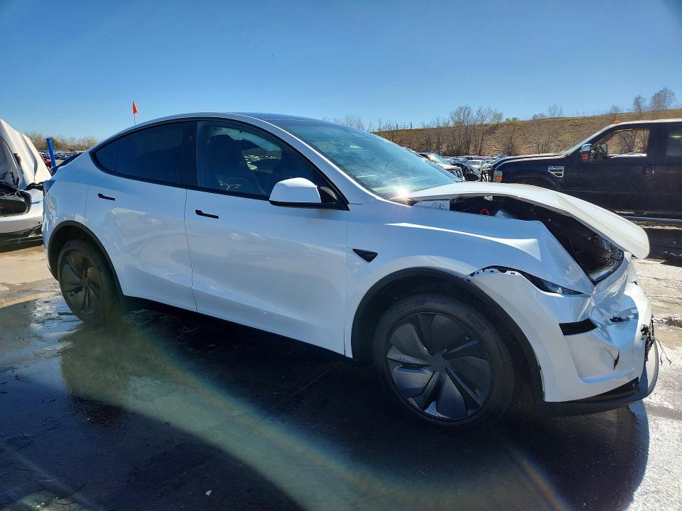 48472446 :رقم المزاد ، 7SAYGDEE4TF573048 vin ، 2026 Tesla Model Y مزاد بيع