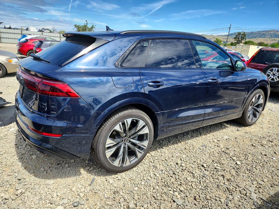 2025 Audi Q8 მანქანა იყიდება აუქციონზე, vin: WA1FVBF10SD037286, აუქციონის ნომერი: 50576016