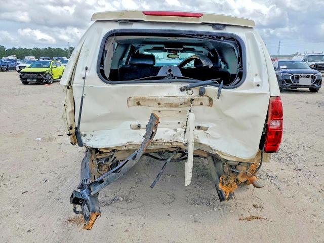 Продаж на аукціоні авто 2008 Chevrolet Suburban, vin: 1GNFC16098R246087, номер лоту: 48763286