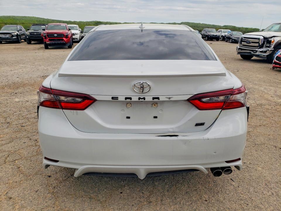 2024 Toyota Camry მანქანა იყიდება აუქციონზე, vin: 4T1G11AK2RU237253, აუქციონის ნომერი: 77203975